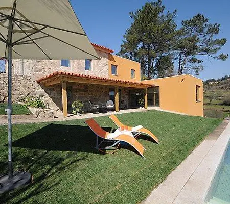 Moderne Ferienvilla Fuer 10 Personen In Cossourado Holiday home *