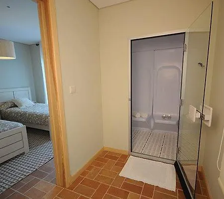 Moderne Ferienvilla Fuer 10 Personen In Cossourado *